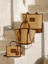 Load image into Gallery viewer, Salerno Clamshell Bag
