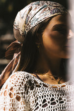 Load image into Gallery viewer, Olivia Earrings
