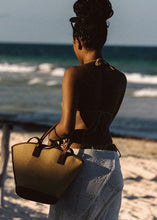 Load image into Gallery viewer, Salerno Clamshell Bag
