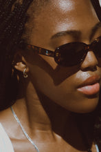 Load image into Gallery viewer, Olivia Earrings
