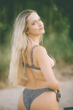 Load image into Gallery viewer, MINNIE BOTTOM
