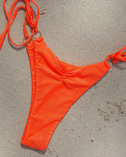 Load image into Gallery viewer, Scarlette Bottom
